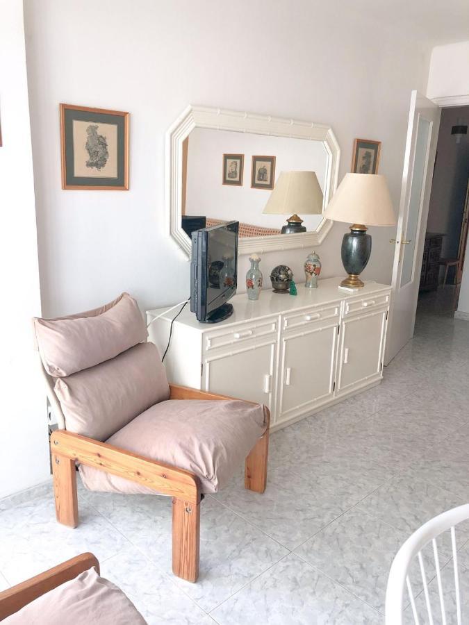 Mari Village Apartamento Luminoso,A 2 Minutos De La Playa 萨洛 外观 照片