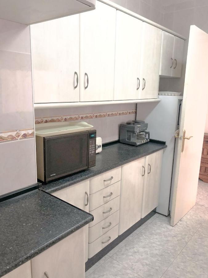 Mari Village Apartamento Luminoso,A 2 Minutos De La Playa 萨洛 外观 照片